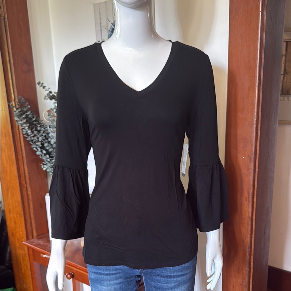 NWT Isaac Mizrahi size small Black V-Neck Women's Top flared sleeve 3/4